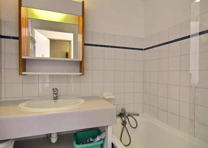 Appartement 4/5 Pers, Au Pied Des Pistes, Avec Balcon - Fr-1-455-82 *